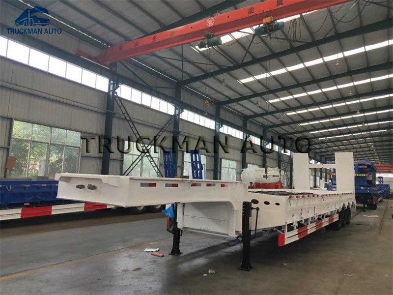 OEM 3 Axle Low Bed Trailer , Lowbed Trailer Truck Transport Heavy Machinery