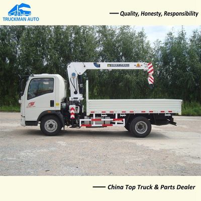 9.00R20 Tire 5 Ton HOWO Light Truck With 3 Tons Lifting Crane