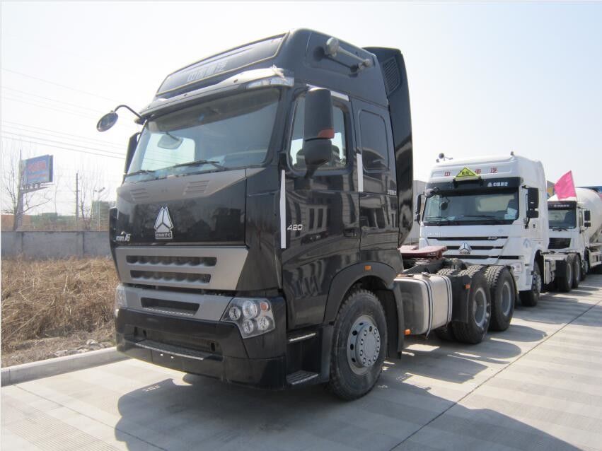 Sinotruck Howo Prime Mover Truck A7 6x4 420hp  10 Wheeler Euro 2 Emission
